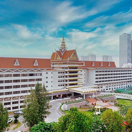 פנום פן Hotel Cambodiana מראה חיצוני תמונה