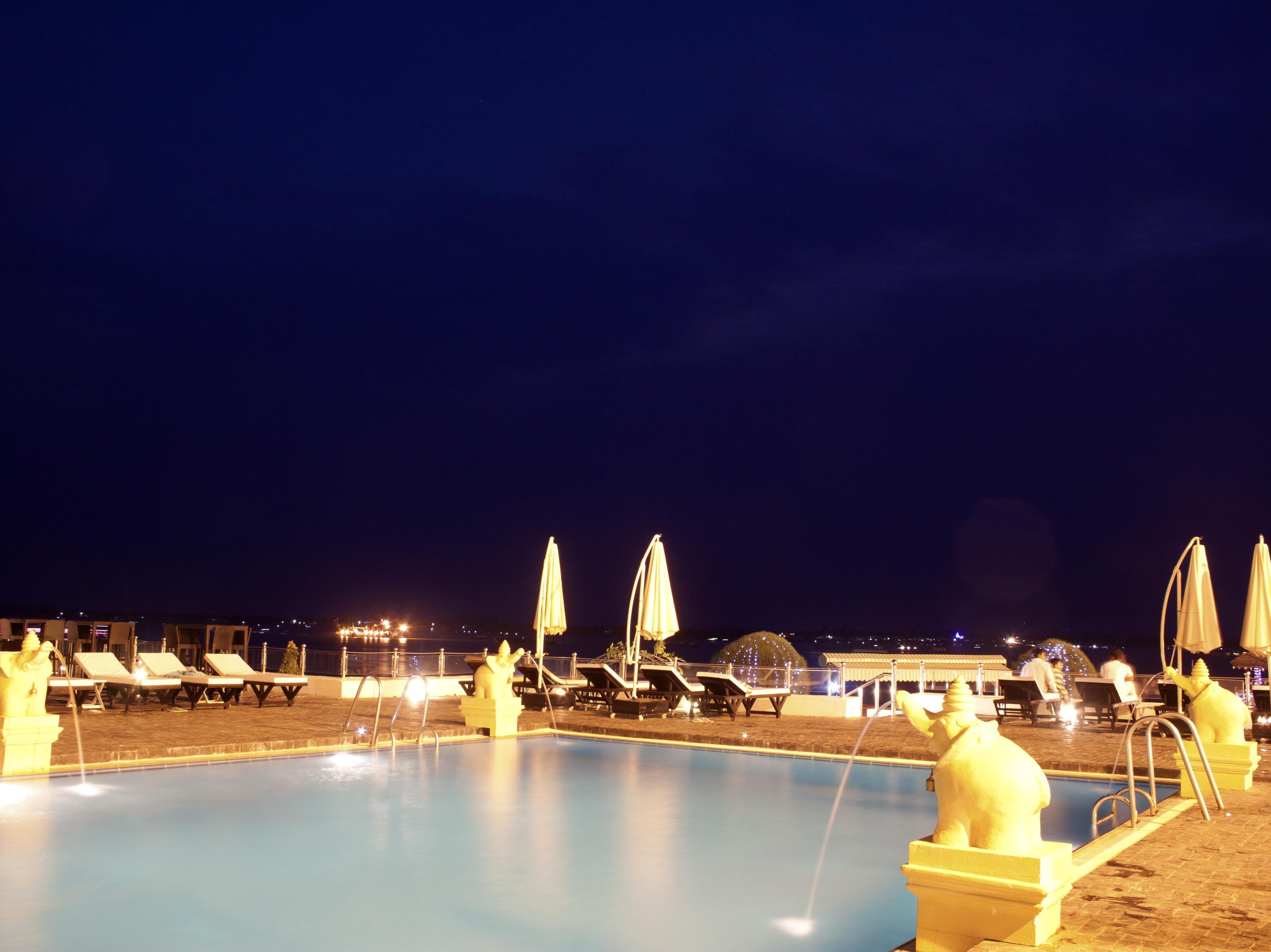 פנום פן Hotel Cambodiana מראה חיצוני תמונה