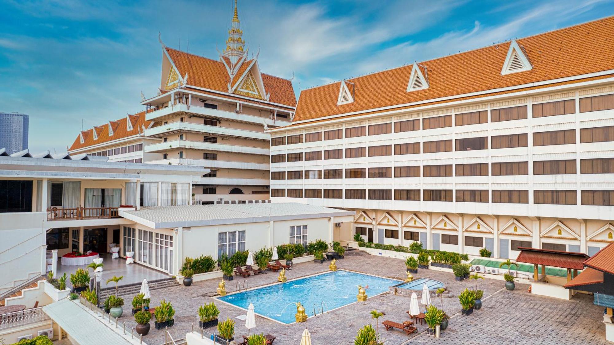 פנום פן Hotel Cambodiana מראה חיצוני תמונה