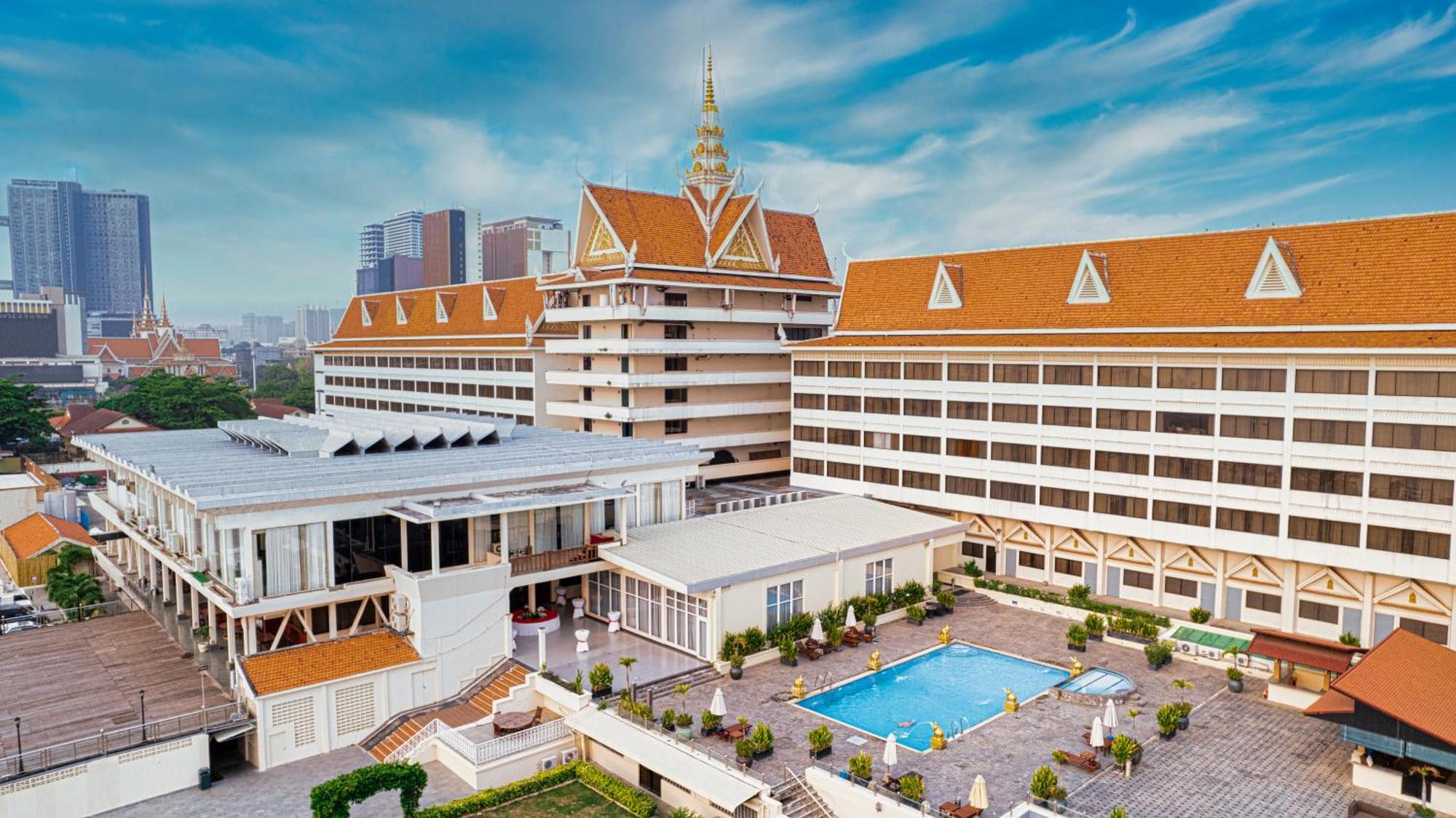 פנום פן Hotel Cambodiana מראה חיצוני תמונה