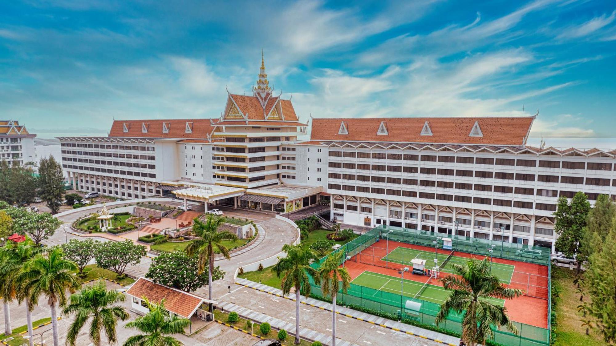 פנום פן Hotel Cambodiana מראה חיצוני תמונה