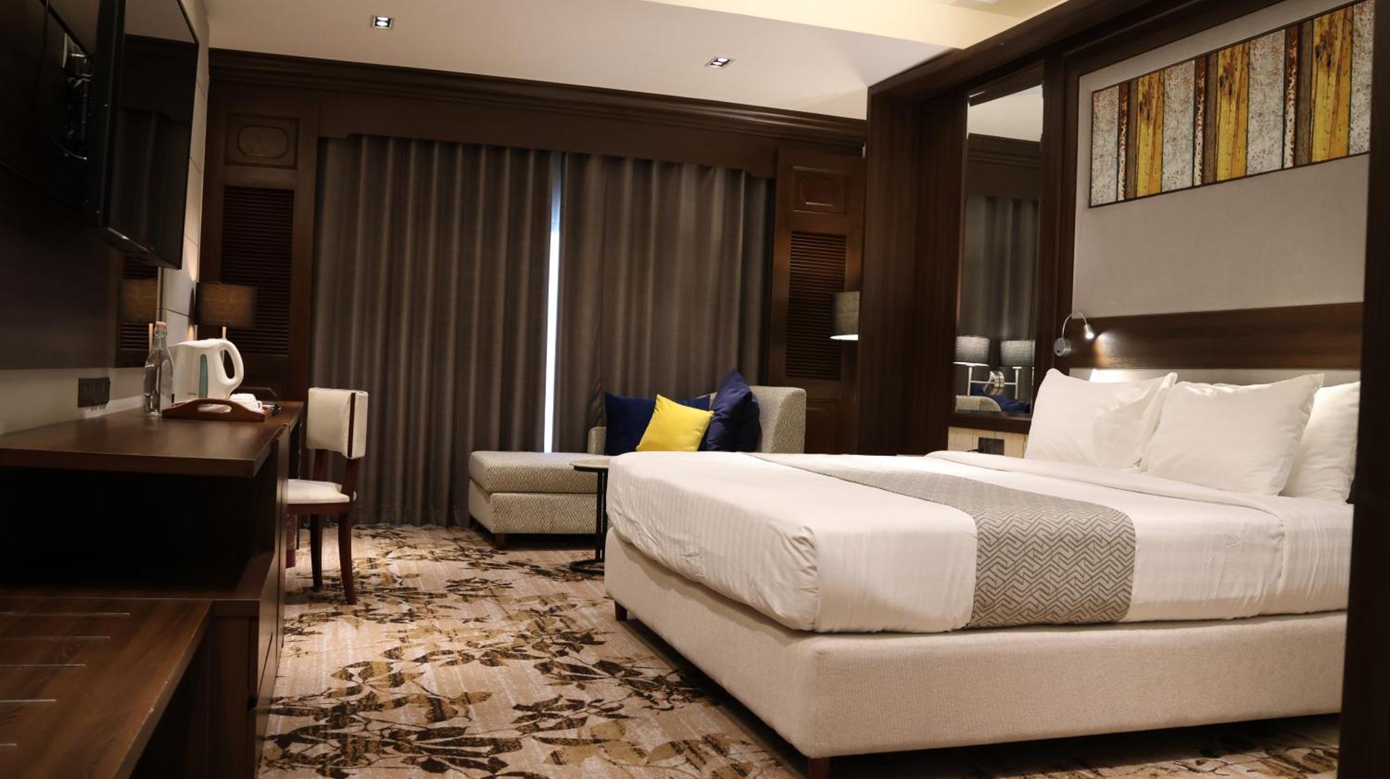 פנום פן Hotel Cambodiana מראה חיצוני תמונה