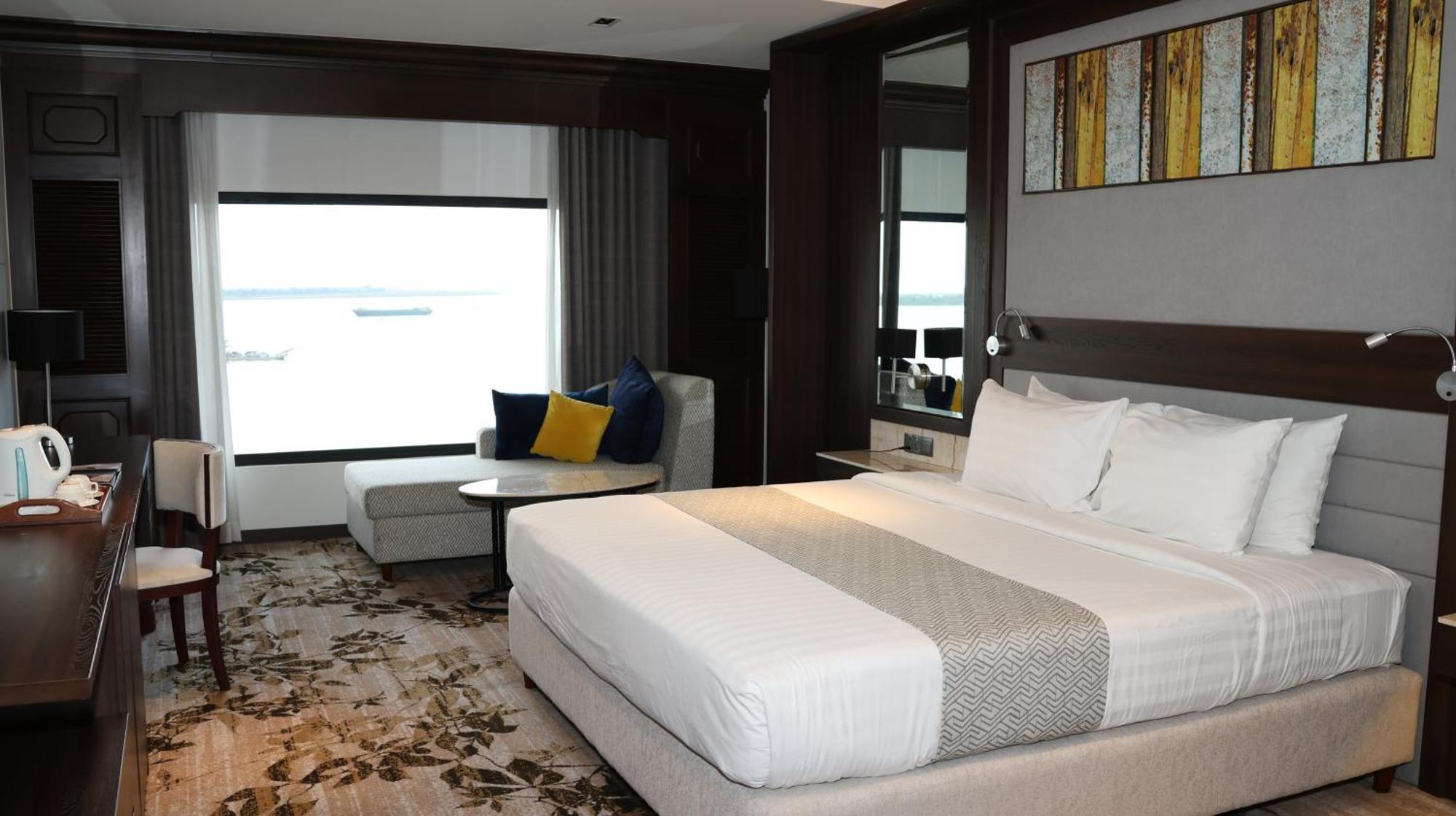 פנום פן Hotel Cambodiana מראה חיצוני תמונה