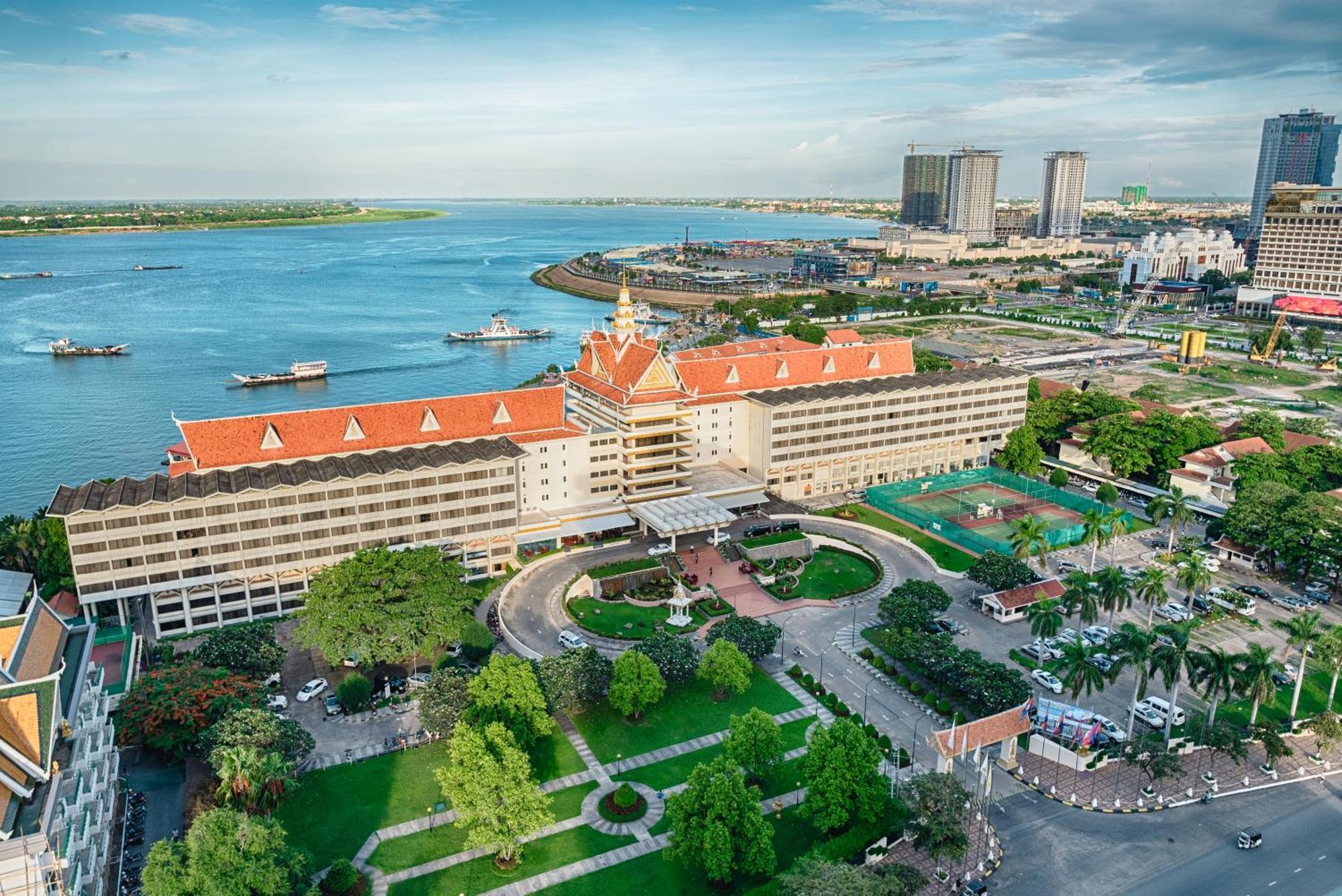 פנום פן Hotel Cambodiana מראה חיצוני תמונה