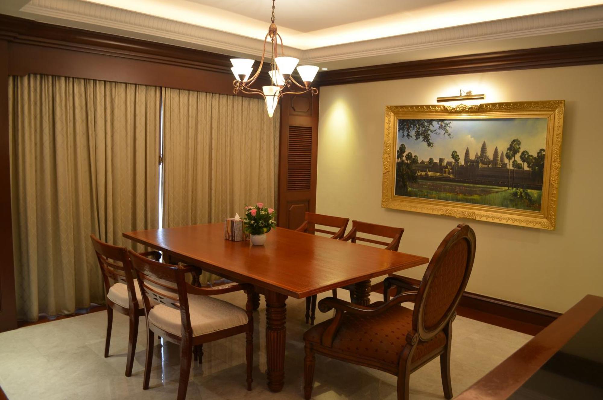 פנום פן Hotel Cambodiana מראה חיצוני תמונה