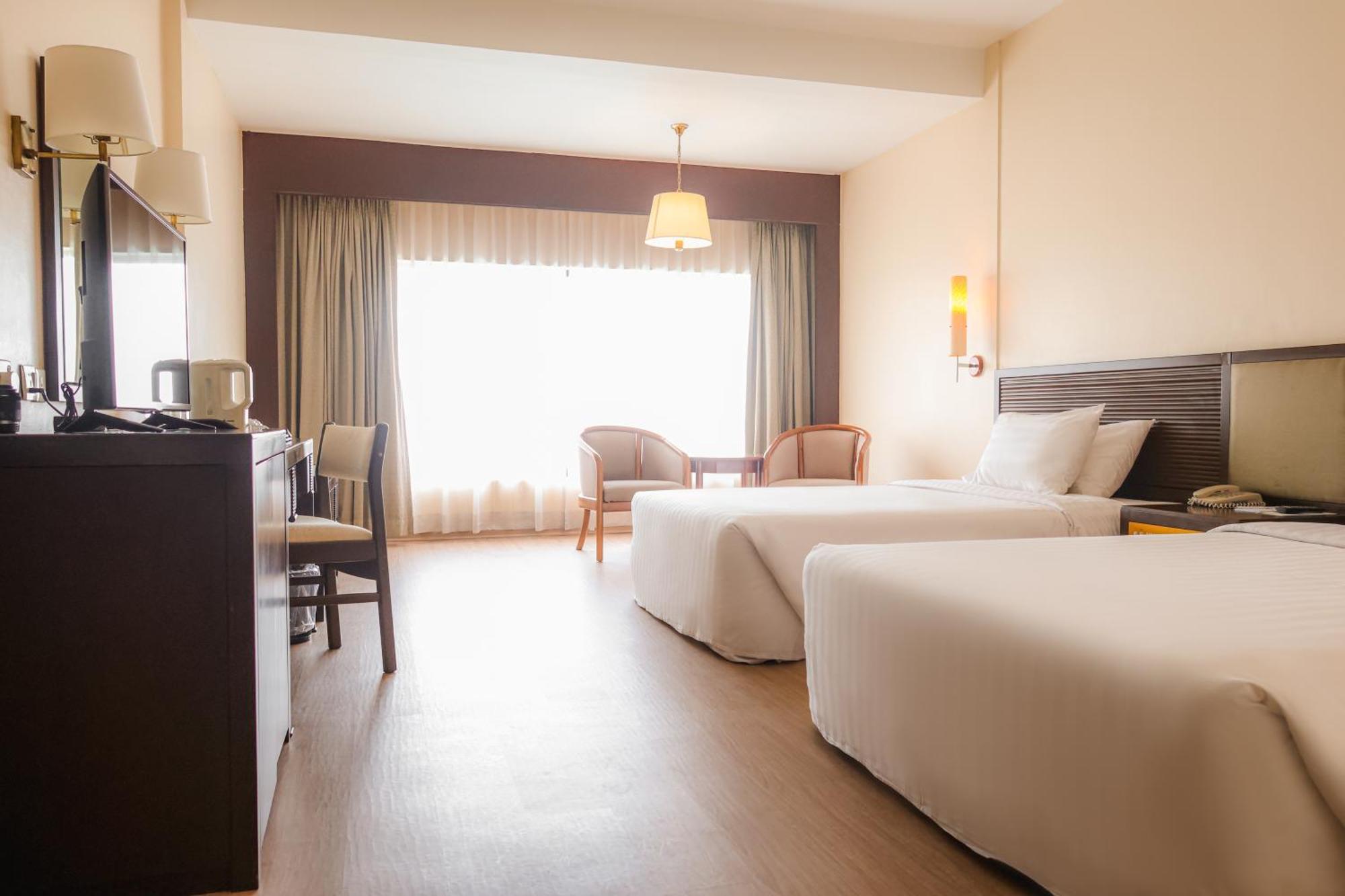 פנום פן Hotel Cambodiana מראה חיצוני תמונה