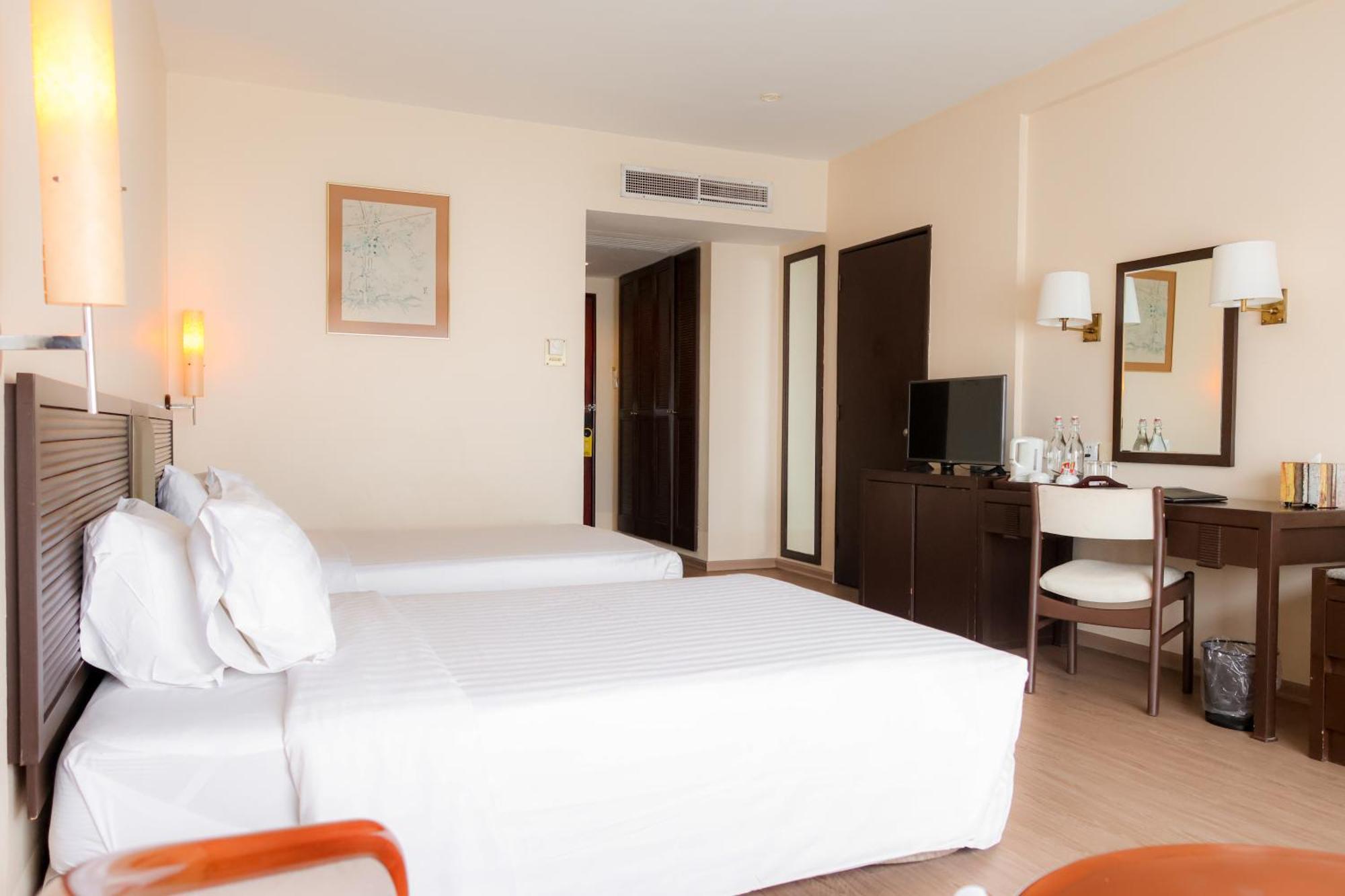 פנום פן Hotel Cambodiana מראה חיצוני תמונה