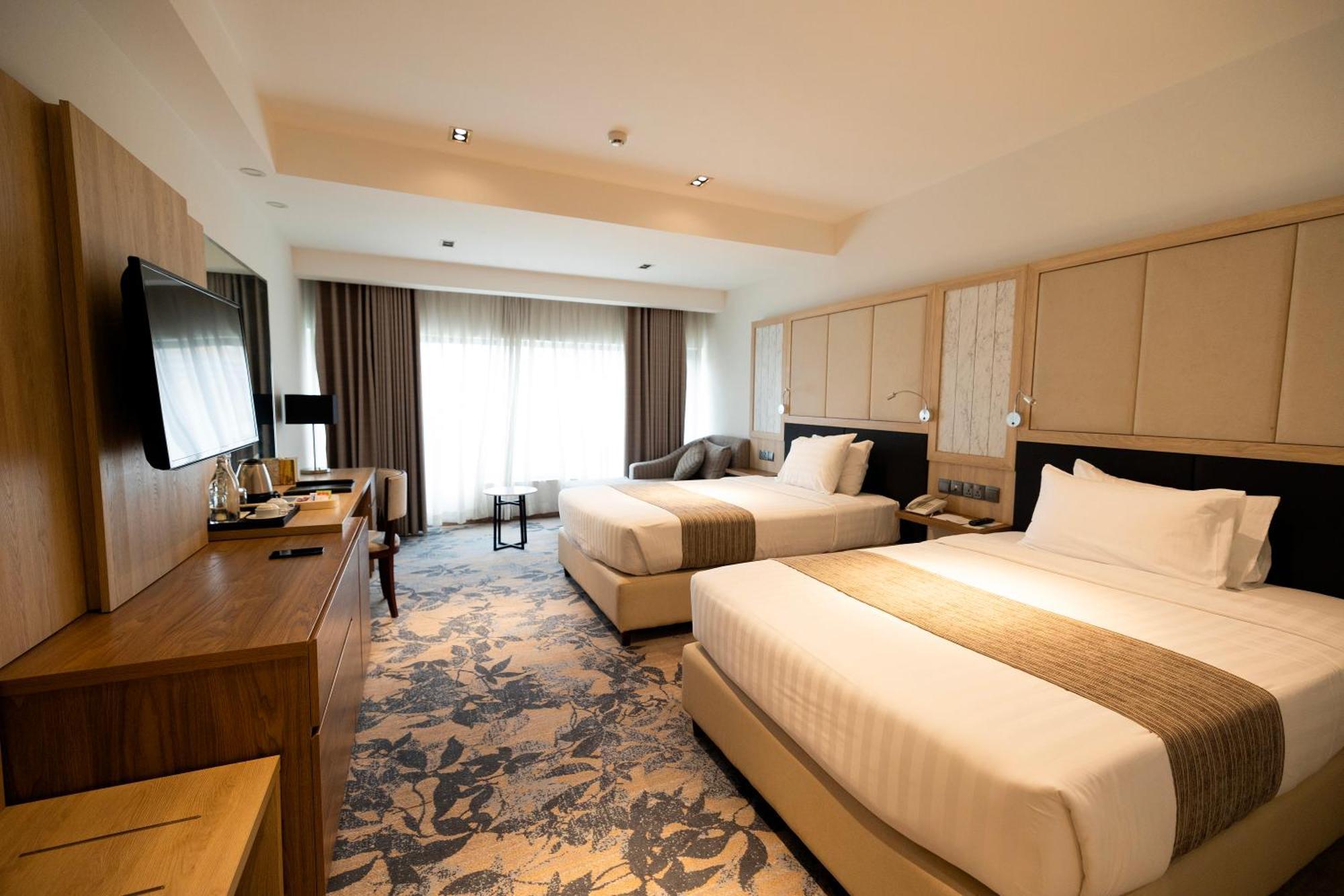 פנום פן Hotel Cambodiana מראה חיצוני תמונה