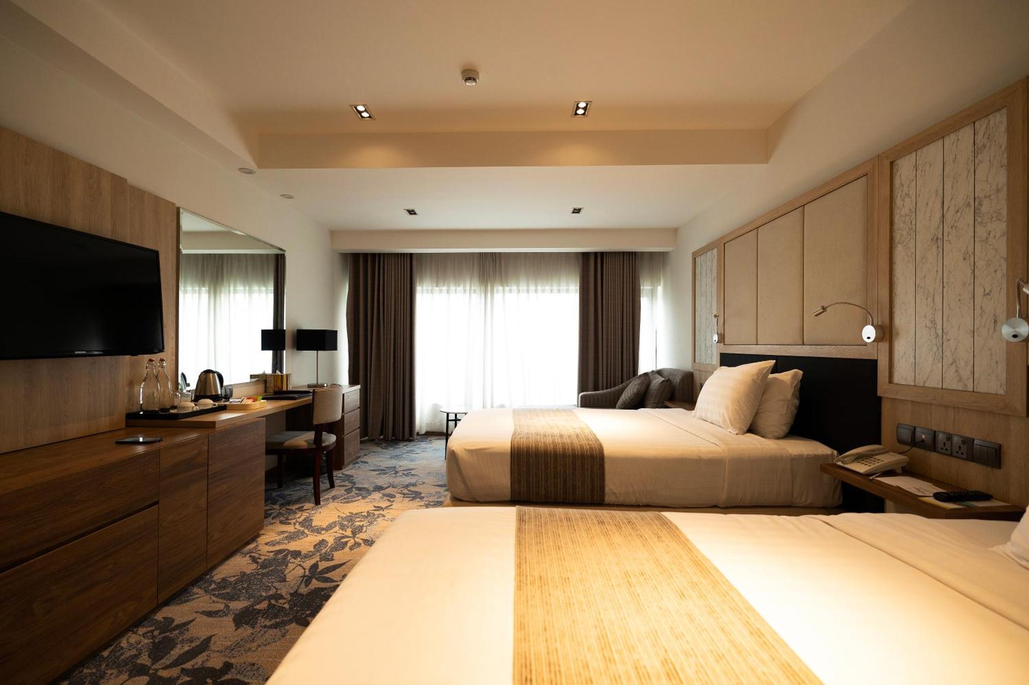 פנום פן Hotel Cambodiana מראה חיצוני תמונה